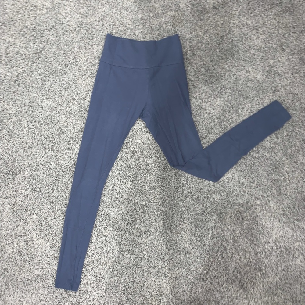 Blue leggings